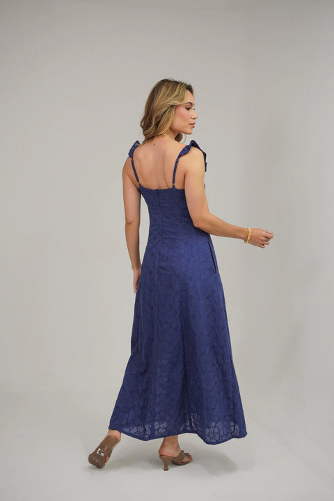 VESTIDO LARGO EN OJALILLO CON DETALLE EN TIRAS, ESCOTE DELICADO Y BOLSILLOS REF 1506