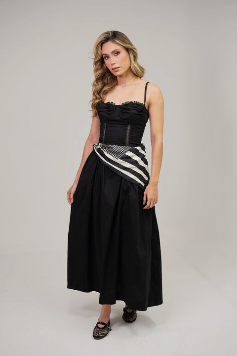 VESTIDO LARGO ESTILO CORSET CON ENCAJE FRONTAL Y FRUNCIDO EN LA ESPALDA REF 1504