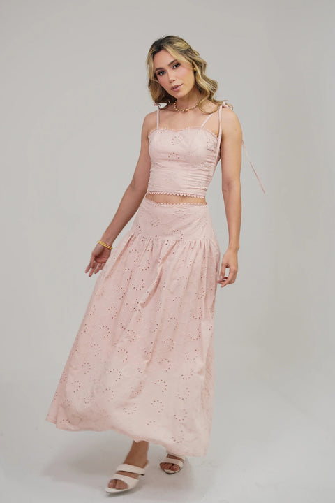 SET DE OJALILLO CON FALDA LARGA Y TOP DE TIRAS FRUNCIDO EN ESPALDA Y CIERRE REF 1425