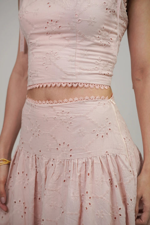 SET DE OJALILLO CON FALDA LARGA Y TOP DE TIRAS FRUNCIDO EN ESPALDA Y CIERRE REF 1425