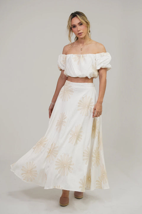 SET DE FALDA LARGA Y TOP OFF SHOULDER CON BORDADOS FLORALES REF 1429
