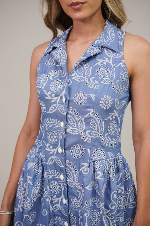 VESTIDO CORTO DE CHAMBRAY BORDADO ESTILO CAMISERO CON DETALLES EN ENCAJE REF 1507