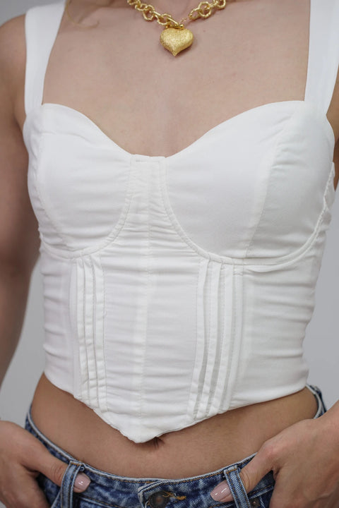 TOP CORSÉ CON ESCOTE CORAZÓN, TIRANTES ANCHOS Y AJUSTE EN LA ESPALDA REF 0516