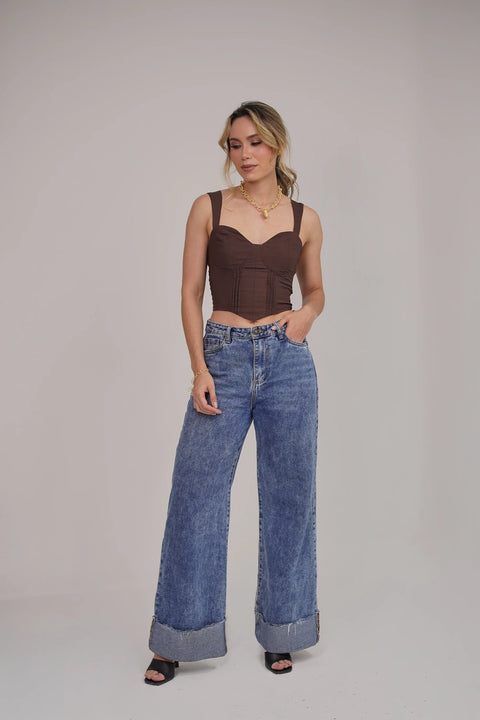 TOP CORSÉ CON ESCOTE CORAZÓN, TIRANTES ANCHOS Y AJUSTE EN LA ESPALDA REF 0516