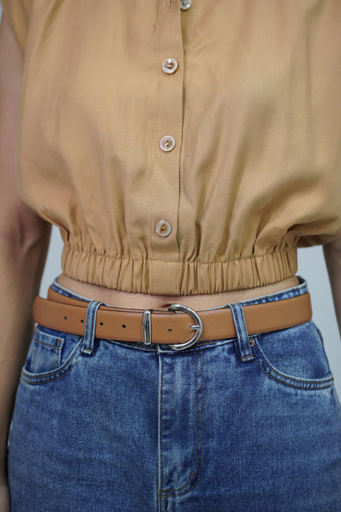 BLUSA CROPPED CON HOMBROS ESTRUCTURADOS Y ELÁSTICO EN CINTURA REF 0325