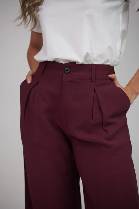 PANTALÓN PLIEGUES BOTA ANCHA REF 0425