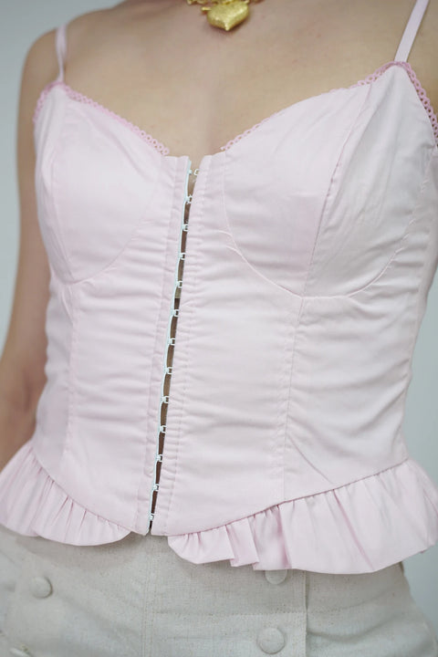 BLUSA ESTILO CORSÉ CON TIRANTES, BROCHES FRONTALES  Y VOLANTE PEPLUM REF 0518