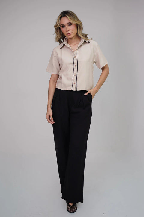 CAMISA CROPPED DE MANGA CORTA CON BOTONES Y RIBETE DE CONTRASTE REF 0323