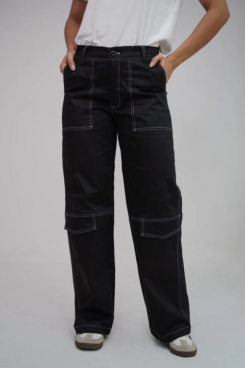 PANTALÓN WIDE LEG CARGO CON COSTURAS DE CONTRASTE REF 0430