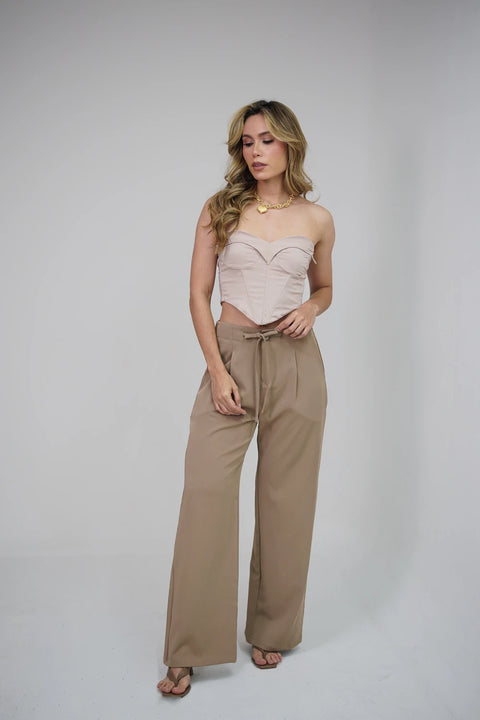 BUSTIER STRAPLESS ESCOTE CORAZÓN CON CORDONES CORSETEROS EN ESPALDA REF 0513