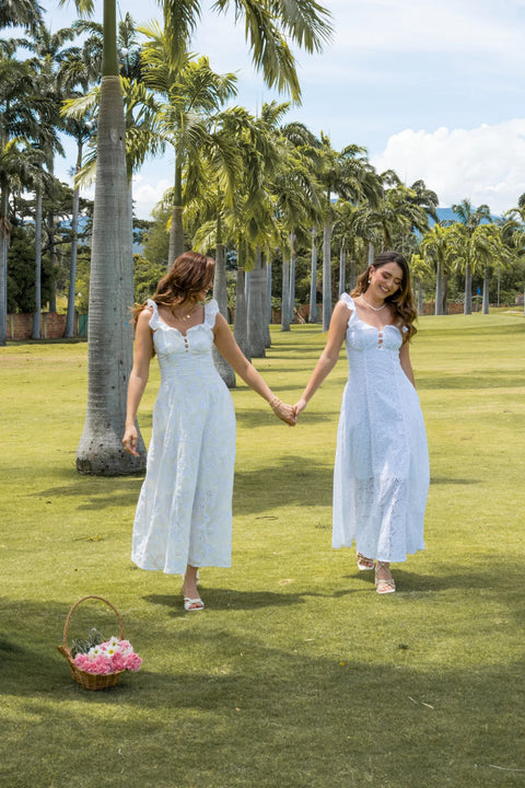 VESTIDO LARGO EN OJALILLO CON DETALLE EN TIRAS, ESCOTE DELICADO Y BOLSILLOS REF 1506