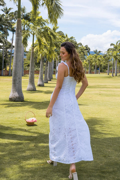 VESTIDO LARGO EN OJALILLO CON DETALLE EN TIRAS, ESCOTE DELICADO Y BOLSILLOS REF 1506