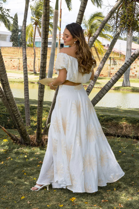 SET DE FALDA LARGA Y TOP OFF SHOULDER CON BORDADOS FLORALES REF 1429