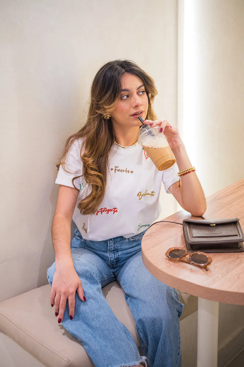 CAMISETA LARGA BORDADA AMOR PROPIO REF 013554