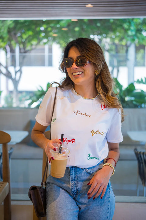 CAMISETA LARGA BORDADA AMOR PROPIO REF 013554