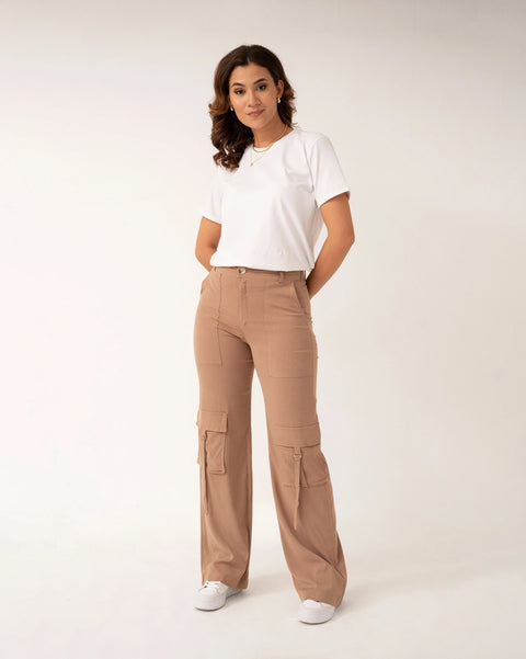 PANTALÓN LIVIANO CON BOLSILLOS TIPO CARGO REF 0420